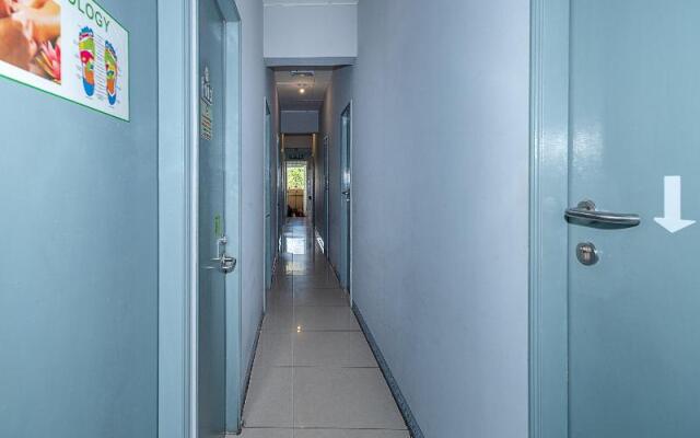 SPOT ON 90042 One Plaza Eco Hotel