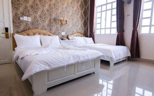 Royal Hotel