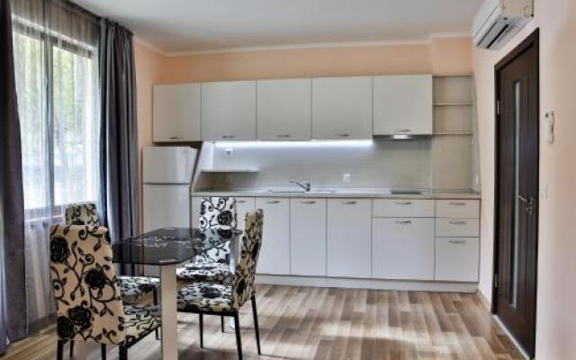 Al Rial Beach Apartments