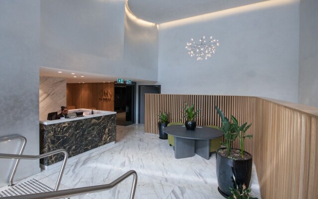 Modern 2 Bedroom Potts Point Apartment