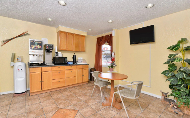 Travelodge by Wyndham New Braunfels