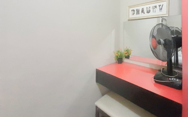 Compact 3Br At Gateway Ahmad Yani Cicadas Apartment