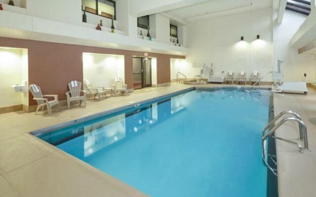 Hampton Inn Peoria-East At The River Boat Crossing