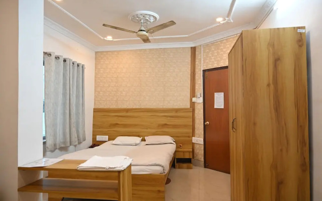 Hotel Priyanka International by OYO Rooms