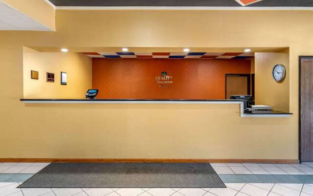 Quality Inn & Suites Lenexa Kansas City