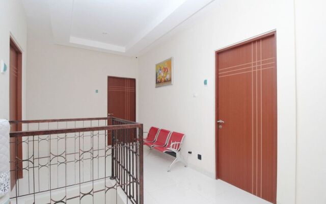 Airy Syariah Kencana Sari Barat Tiga BB 1B Surabaya