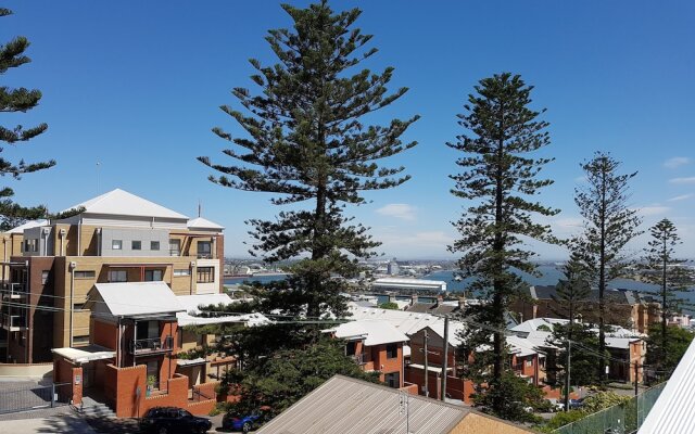 Newcastle Terraces & Apartments - Vista Apartment