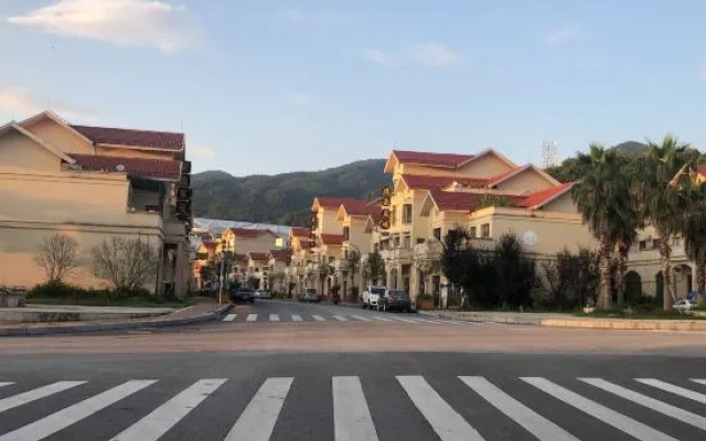 Tianyan Longhua Family b&B