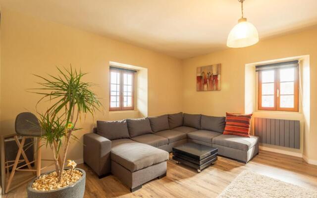 Spacious apartment with two terraces and private parking