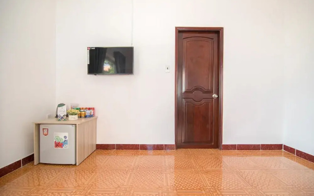 RedDoorz Plus near Bai Truoc