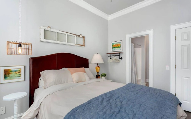 Condo Off Dickson - Walk to Dickson