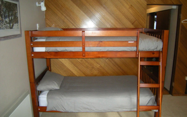 Aneeki Ski Lodge