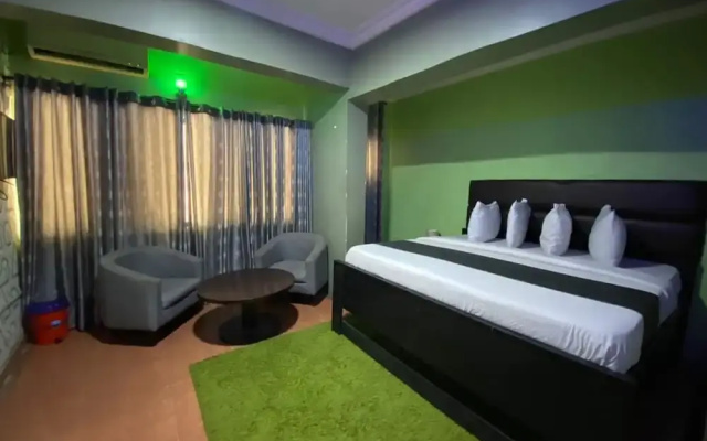Kilo Royal Hotel