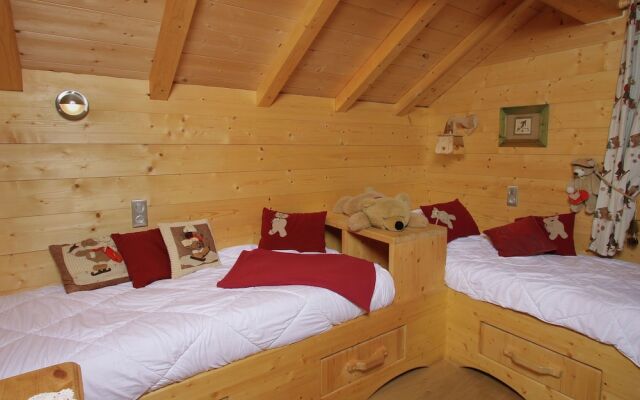 Comfortably Furnished Chalet Just 80 m. From the Slopes