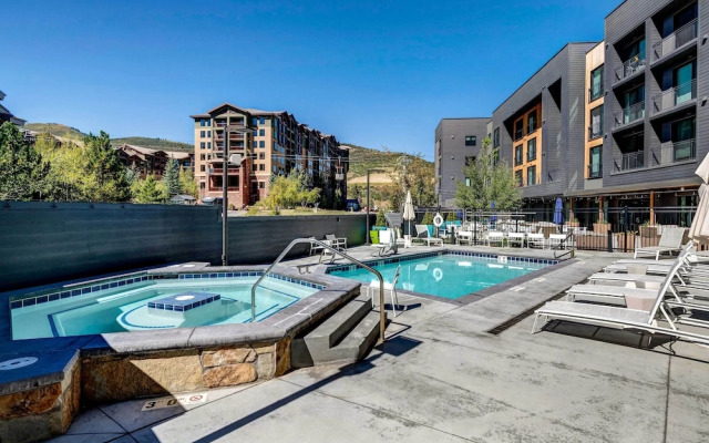 'love at Frost Sight' Park City Ski Condo w/ View!