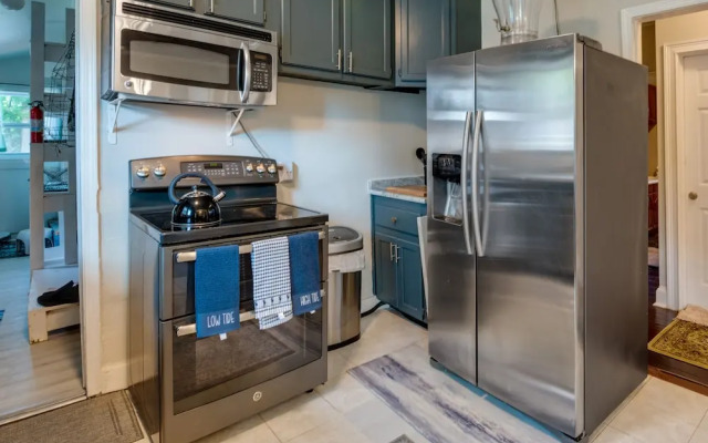 Atlanta Vacation Rental ~ 3 Mi to Downtown!