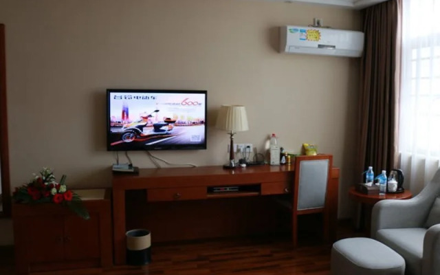 Qingtian Boutique Hotel (Zhaotong Fengxia Road)