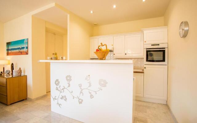 Le Foch Ap4244 by Riviera Holiday Homes