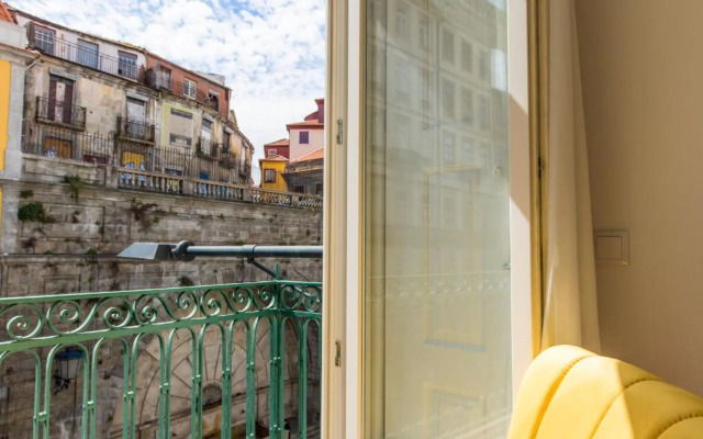 Downtown Porto Mouzinho Studio Apts