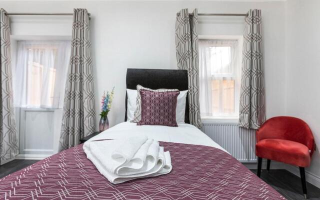 OYO Orchid Apartments