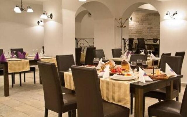Hotel Hanul Domnesc