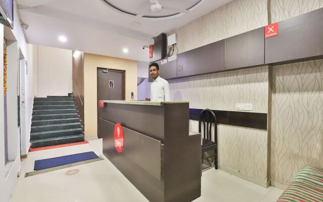 OYO Flagship 711 Hotel Crystal