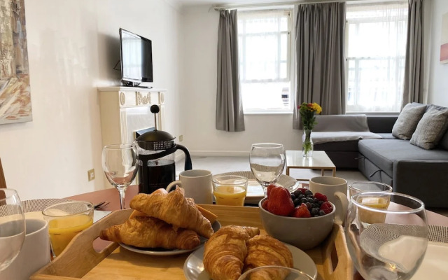 Apartment Next to Victoria Station