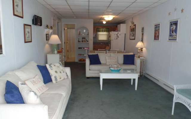 Windjammer Condominiums