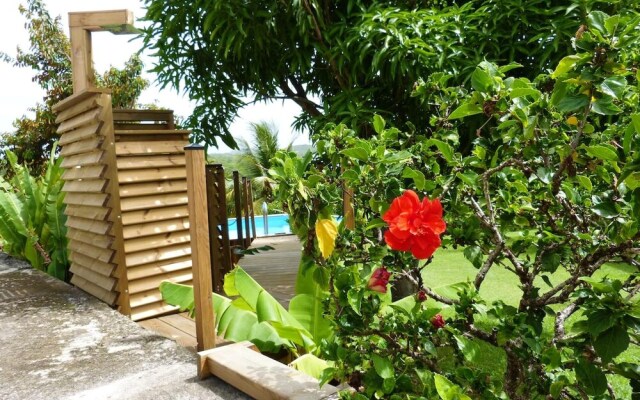 Apartment with One Bedroom in Sainte-Anne, with Shared Pool, Enclosed Garden And Wifi - 4 Km From the Beach