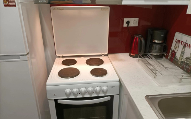 Modern Comfy Apartment near Metro