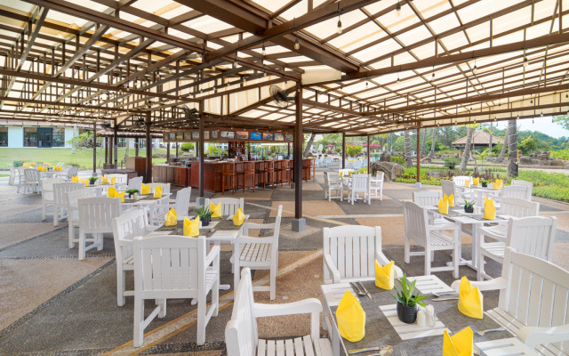 Mayang Sari Beach Resort