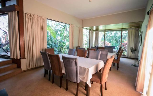 18 Burlington B&B and Conference Venue