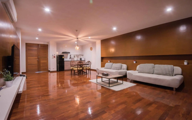 Benviar Tonson Residence