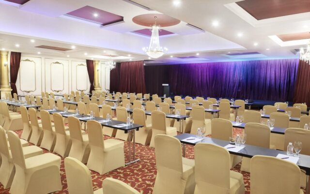 Mercure Danang French Village Bana Hills