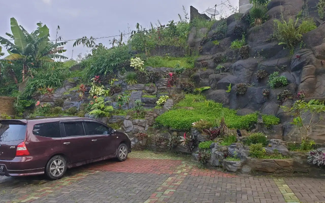 OYO 3040 D'pineapple Villa