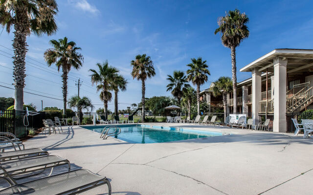 QUALITY INN &amp; SUITES
