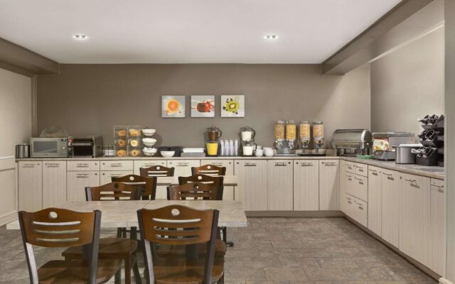 Travelodge Suites by Wyndham Moncton