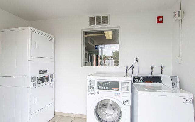 Days Inn by Wyndham Rock Springs