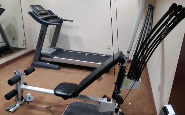 OYO Townhouse Clute Lake Jackson