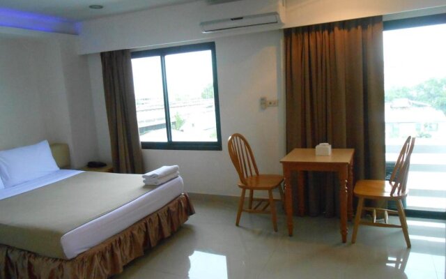 The Tower Praram 9 Hotel