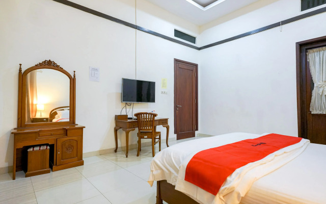 RedDoorz @ Avros Guest House Medan