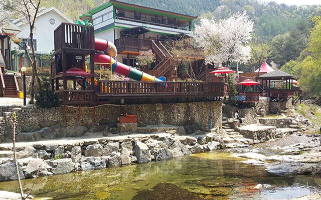 Yangpyeong Pure Mulsori Pension