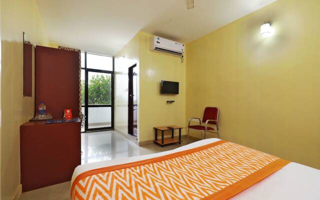 OYO 6725 Palm Inn