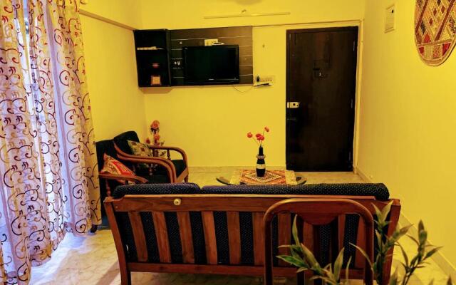 Artistic 2BHK in the downtown close to everything