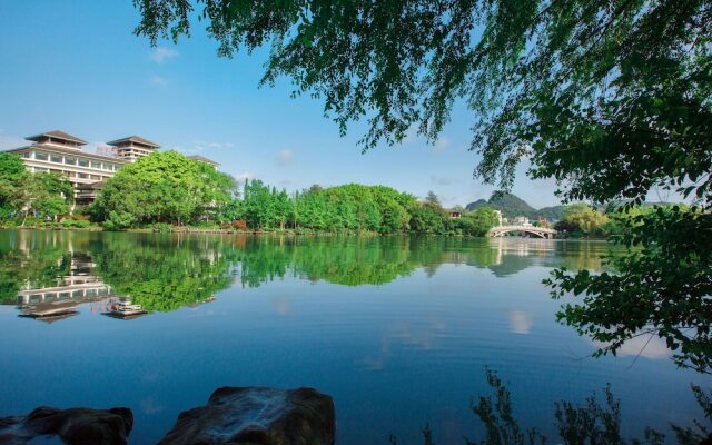 Rong Hu Hotel
