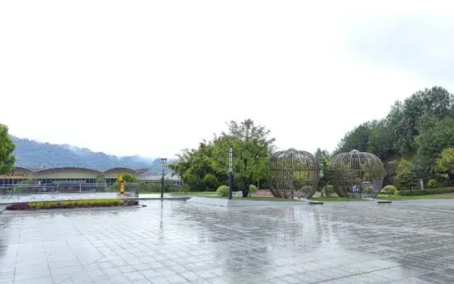 Wuyishan  Scenery Hotel