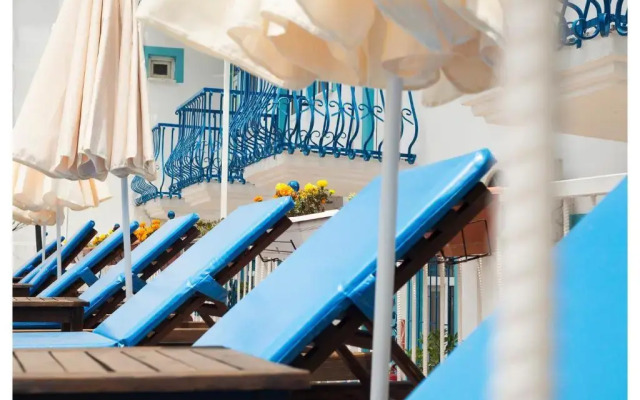 Mavi Yaprak Hotel