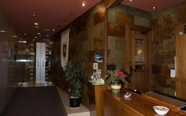 Hotel Yerri
