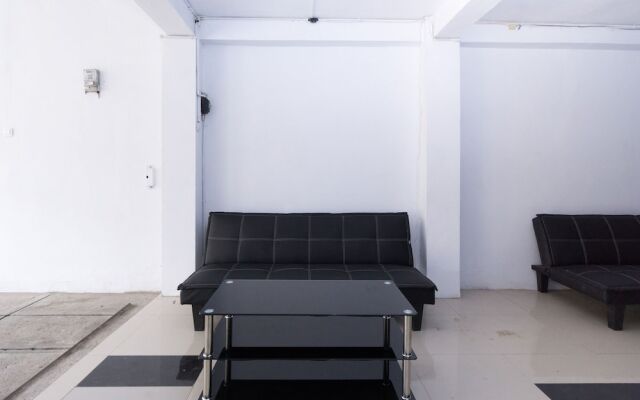 Oyo 2444 Sera House