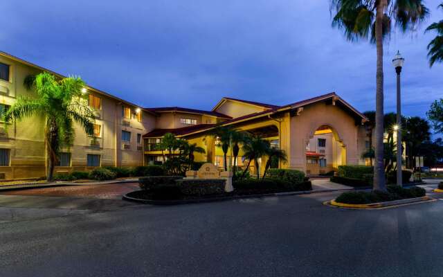 La Quinta Inn & Suites by Wyndham St. Pete-Clearwater Airpt